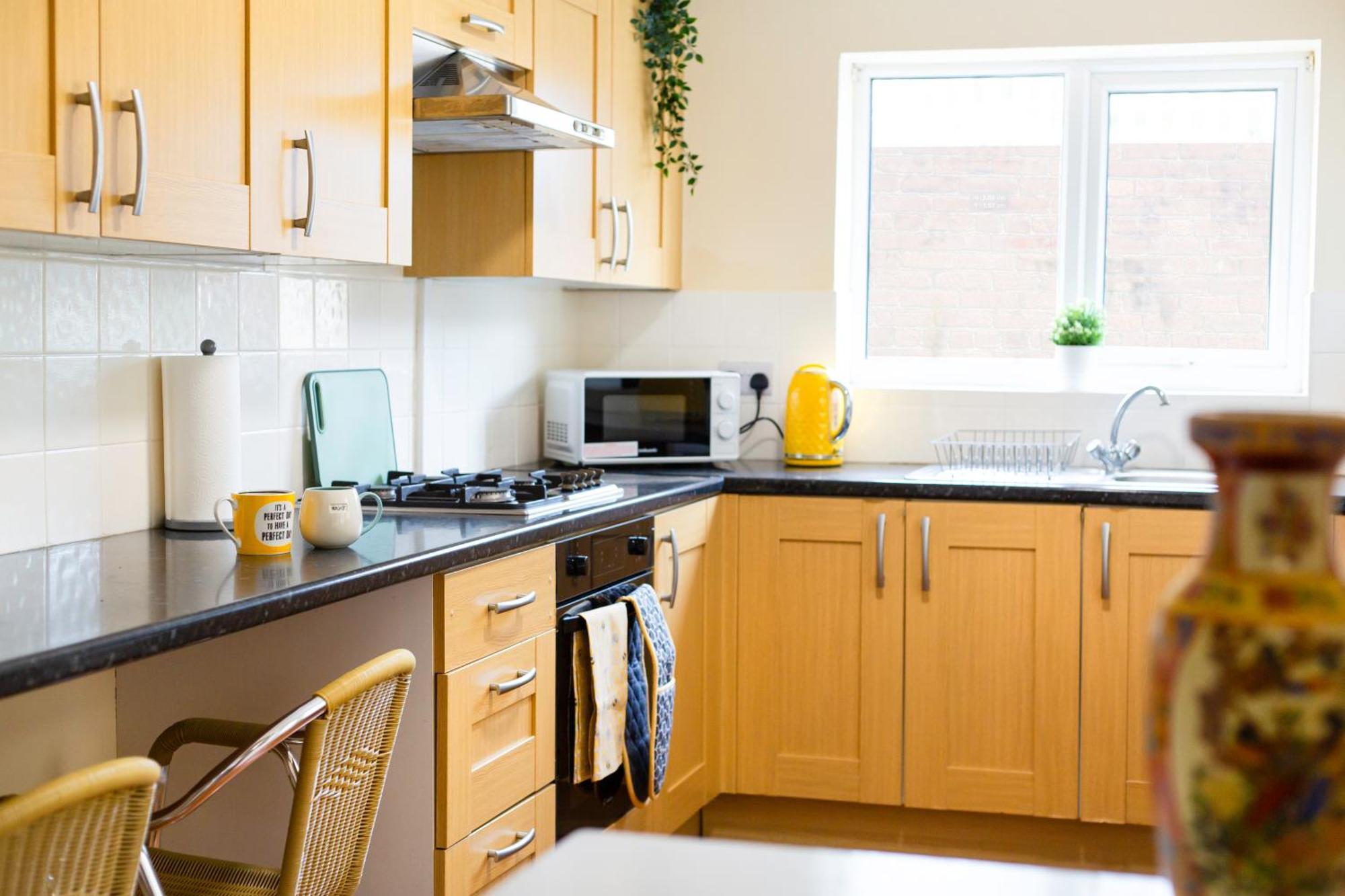 Newly Launched 3 Bedroom House With Free Parking Litherland Exterior photo