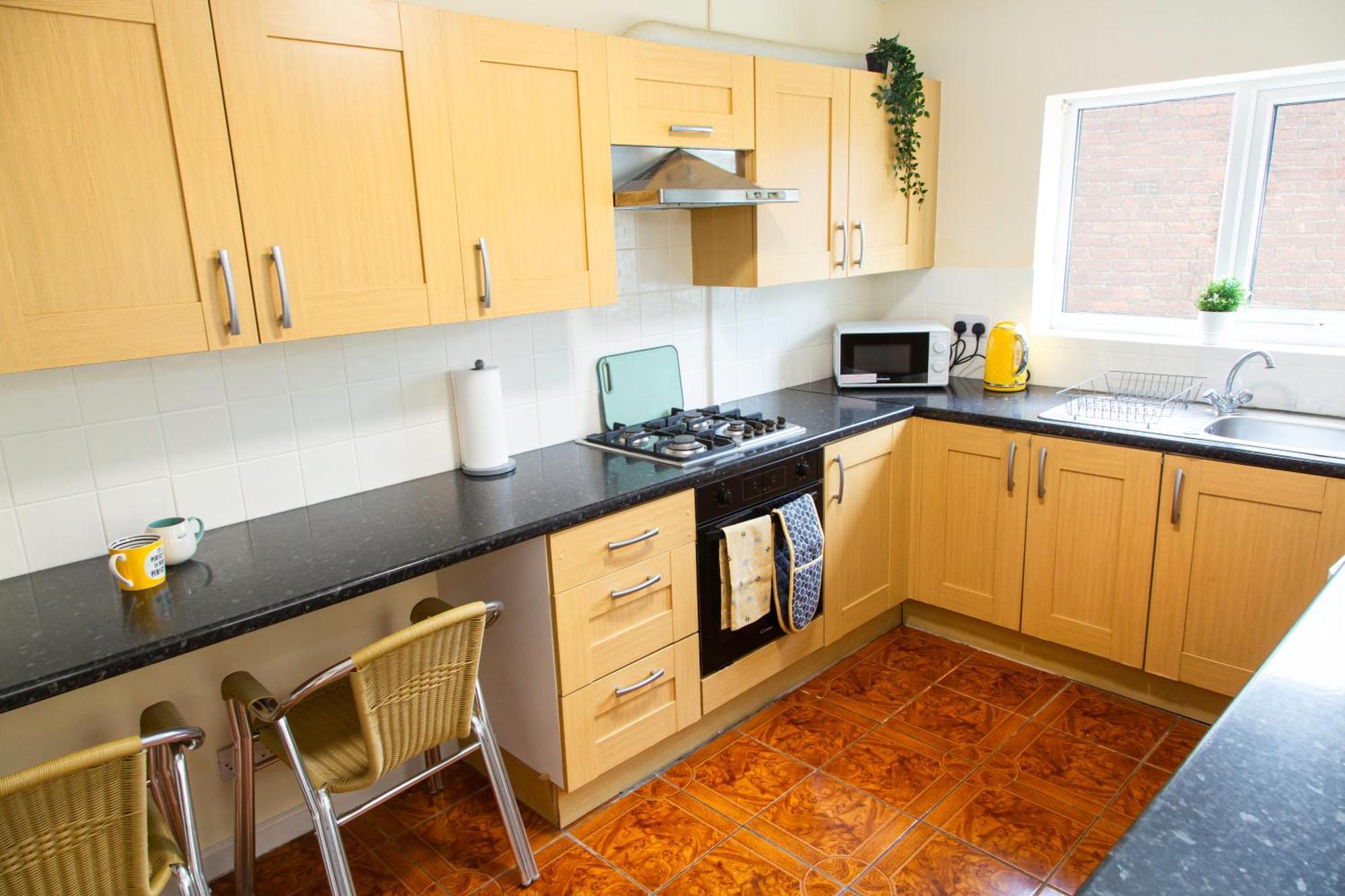 Newly Launched 3 Bedroom House With Free Parking Litherland Exterior photo